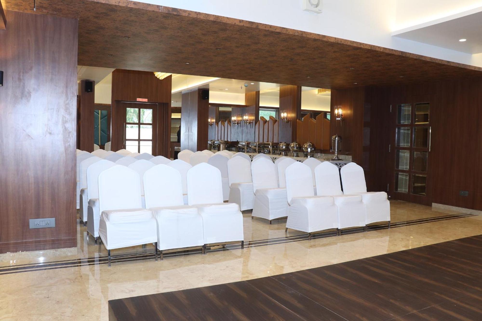 Hotel Golden Nest Thane Exterior foto