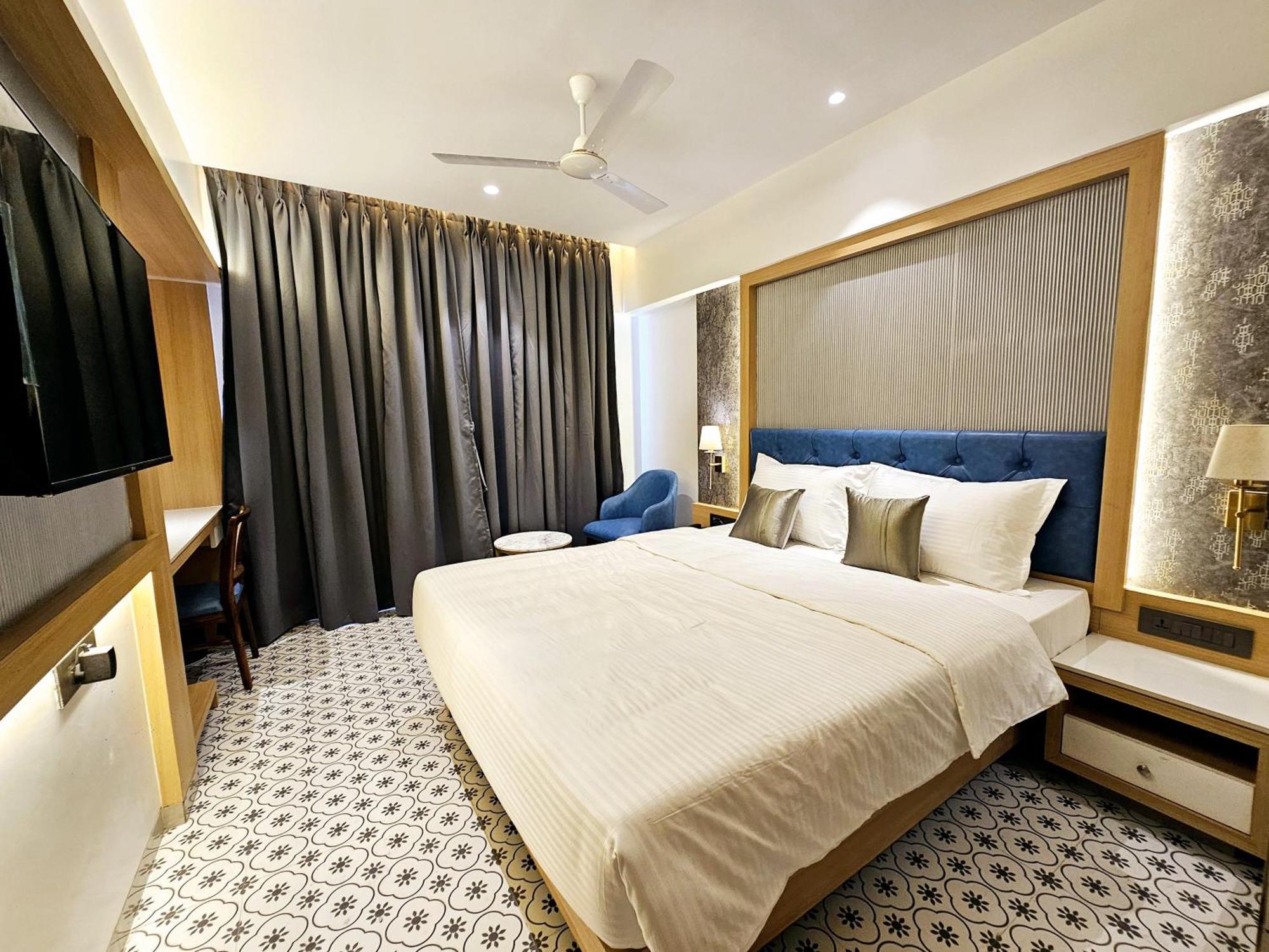 Hotel Golden Nest Thane Exterior foto