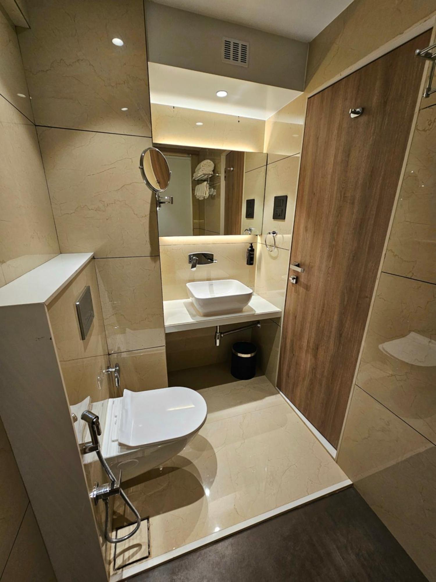 Hotel Golden Nest Thane Exterior foto
